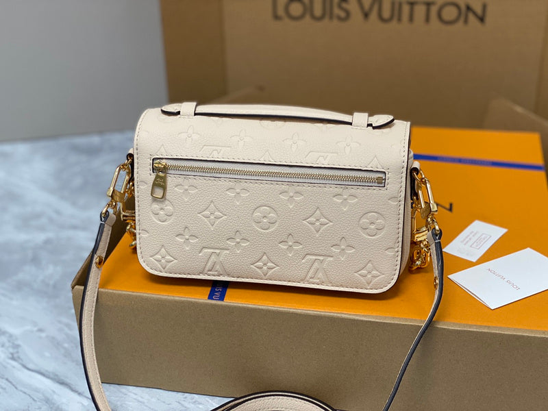 Alice bags - Louis Vuittons  - 15185
