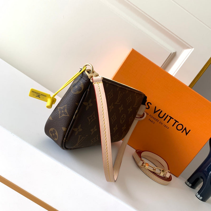 Alice Bags- Louis Vuittons  - 16294