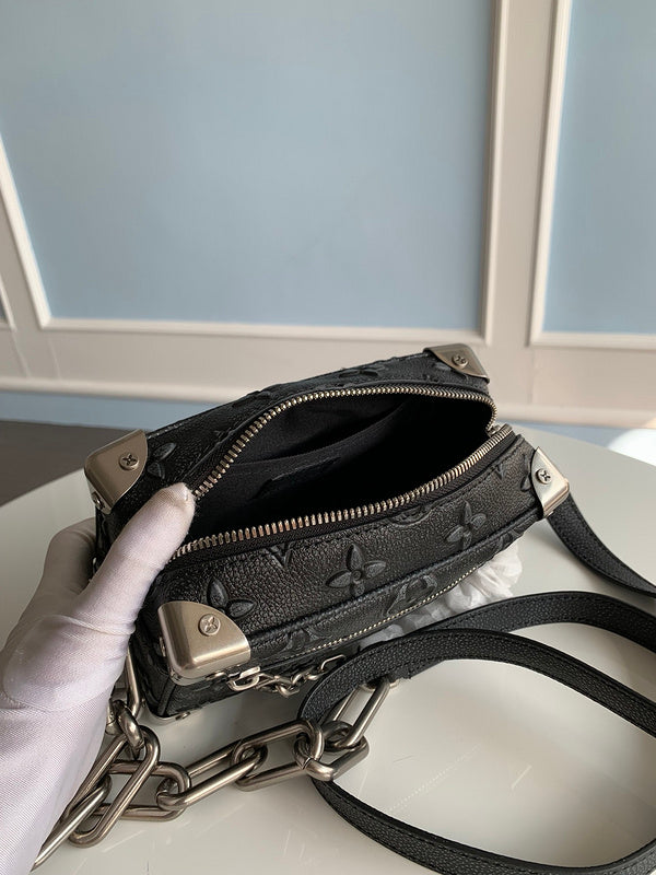 Alice Bags- Louis Vuittons  - 16097