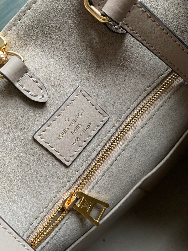 Alice Bags- Louis Vuittons  - 16166