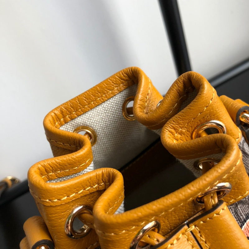 Gucci   Luxury Bags  981