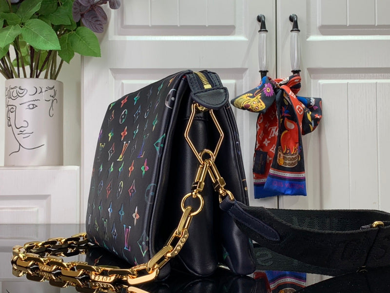 Alice Bags- Louis Vuittons  - 16371