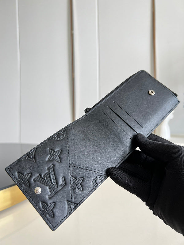 Alice Bags- Louis Vuittons  - 16270