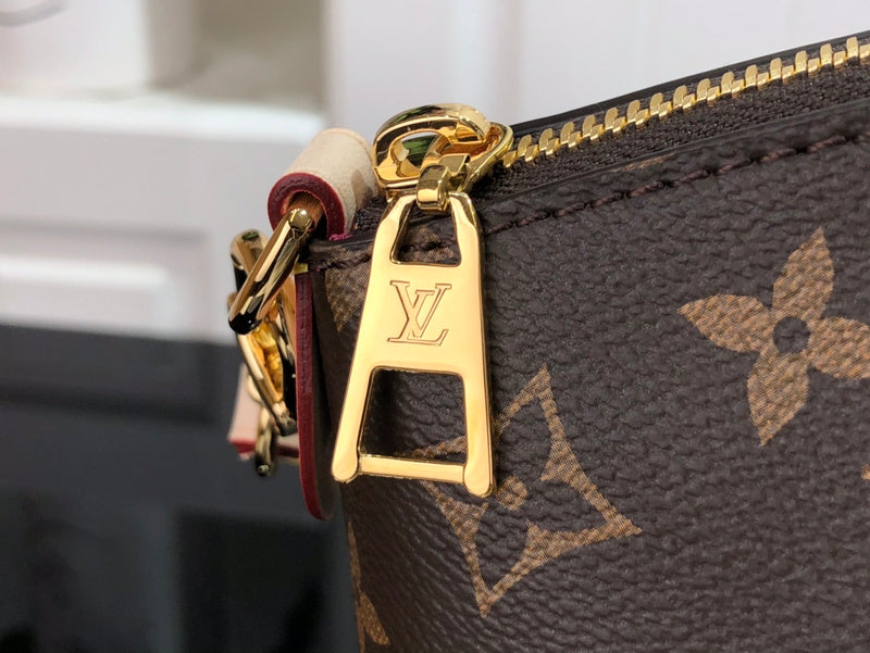 Alice Bags- Louis Vuittons  - 15927