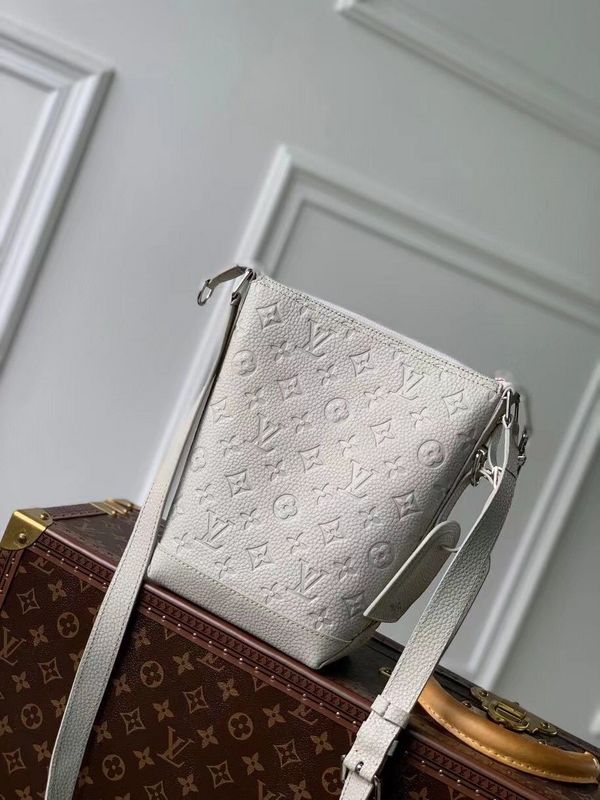 AliceBags- Louis Vuittons  - 16322