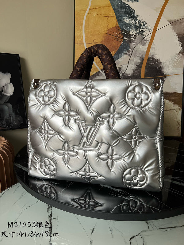 Alice Bags- Louis Vuittons  - 16117