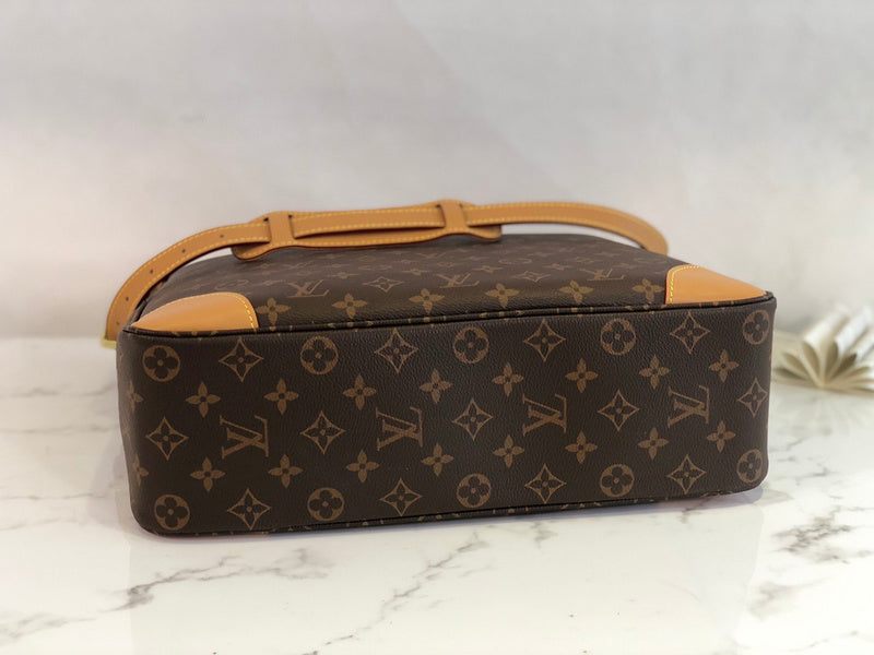 Alice Bags- Louis Vuittons  - 16065