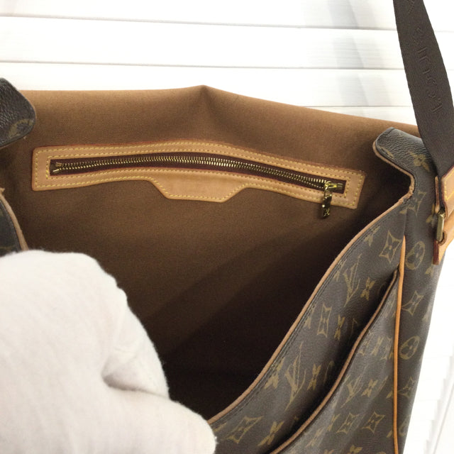 Louis Vuitton Abbesses Messenger Bag