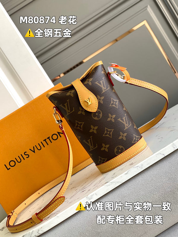 Alice Bags- Louis Vuittons  - 15953