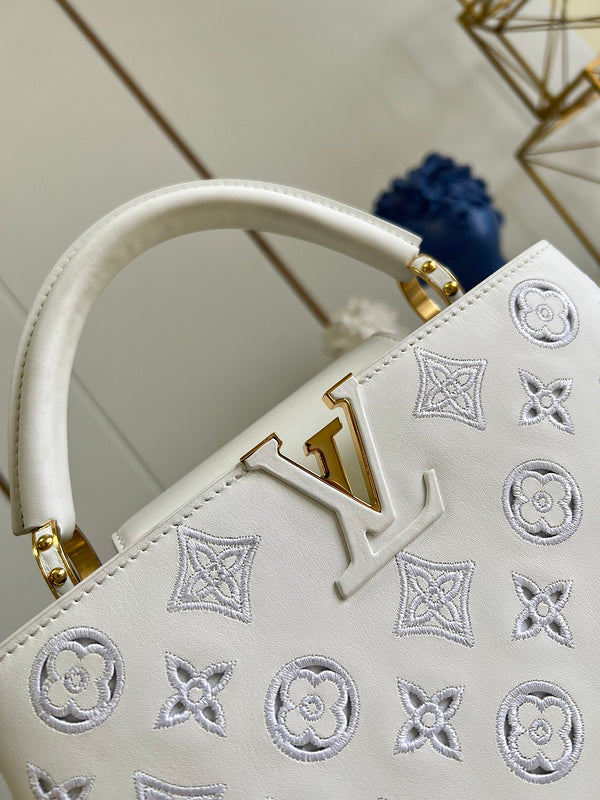 Alice Bags- Louis Vuittons  - 16120