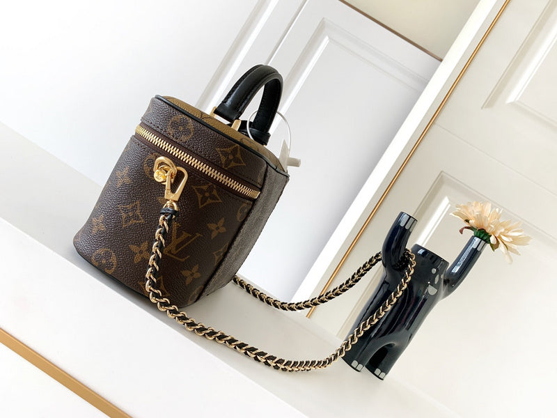 Alice Bags- Louis Vuittons  - 16305