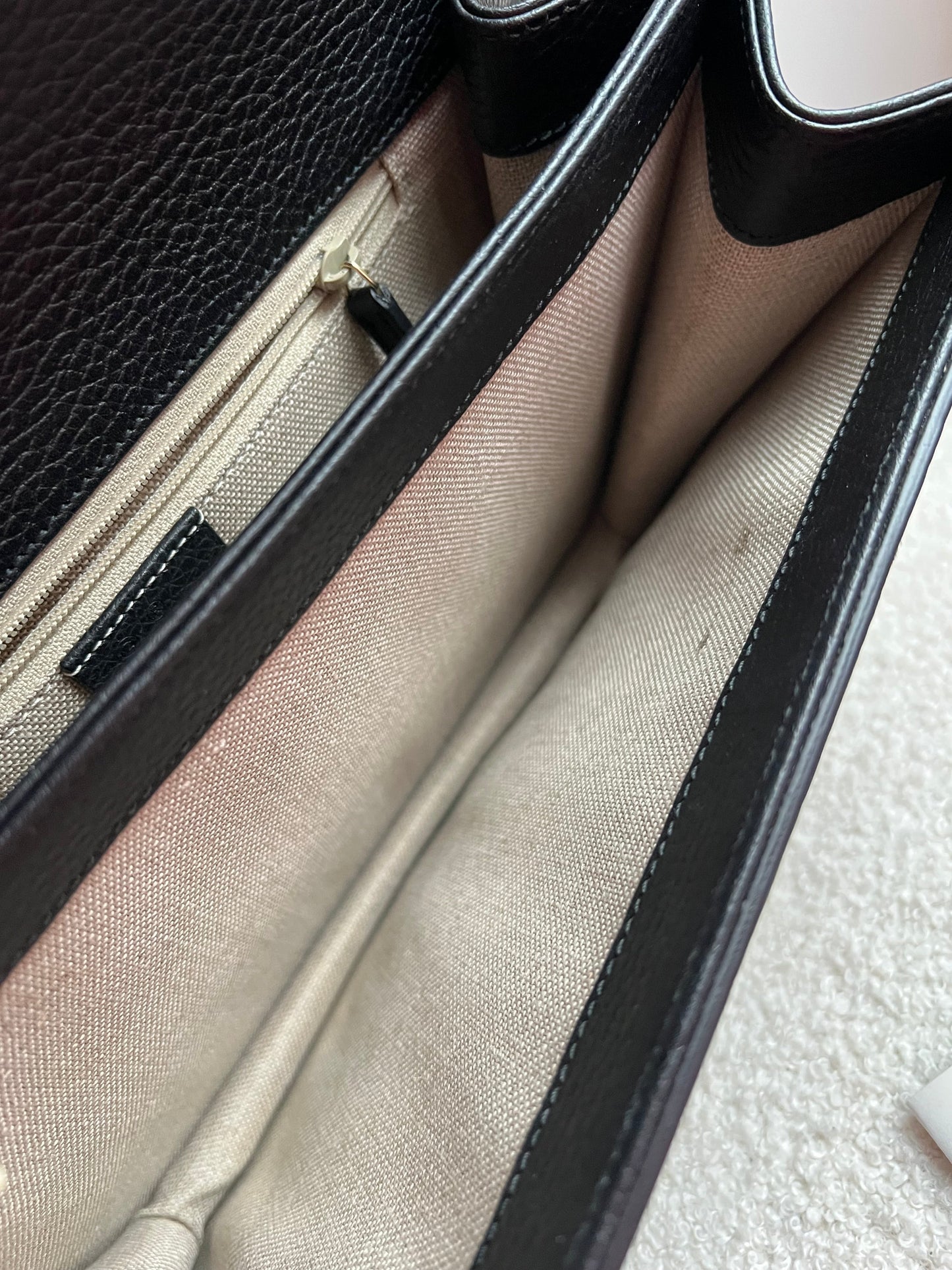 Gucci Interlocking GG Black Medium Shoulder Bag