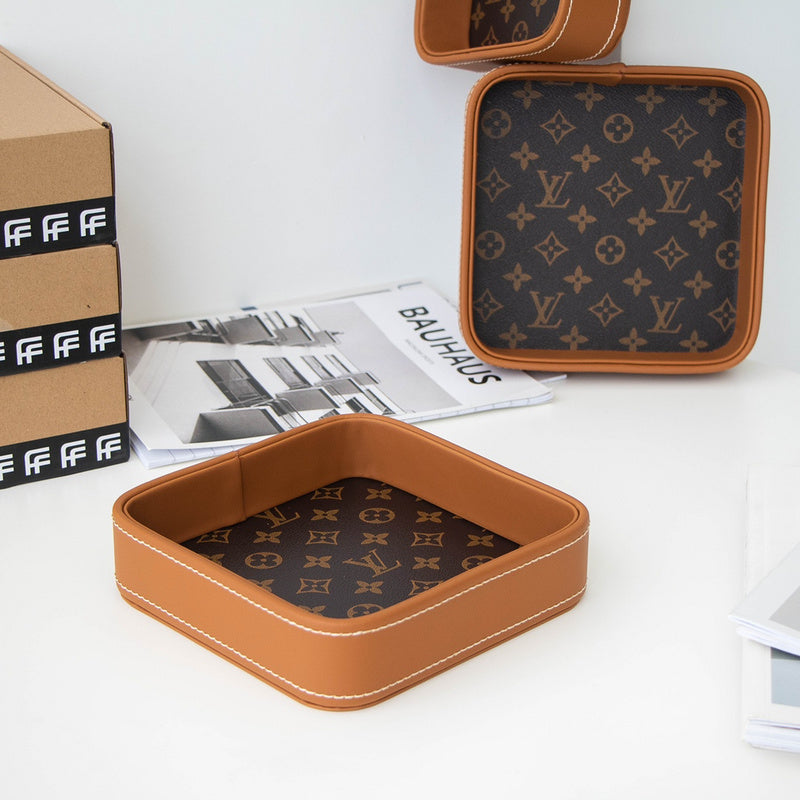 Alice Bags- Louis Vuittons  - 16091
