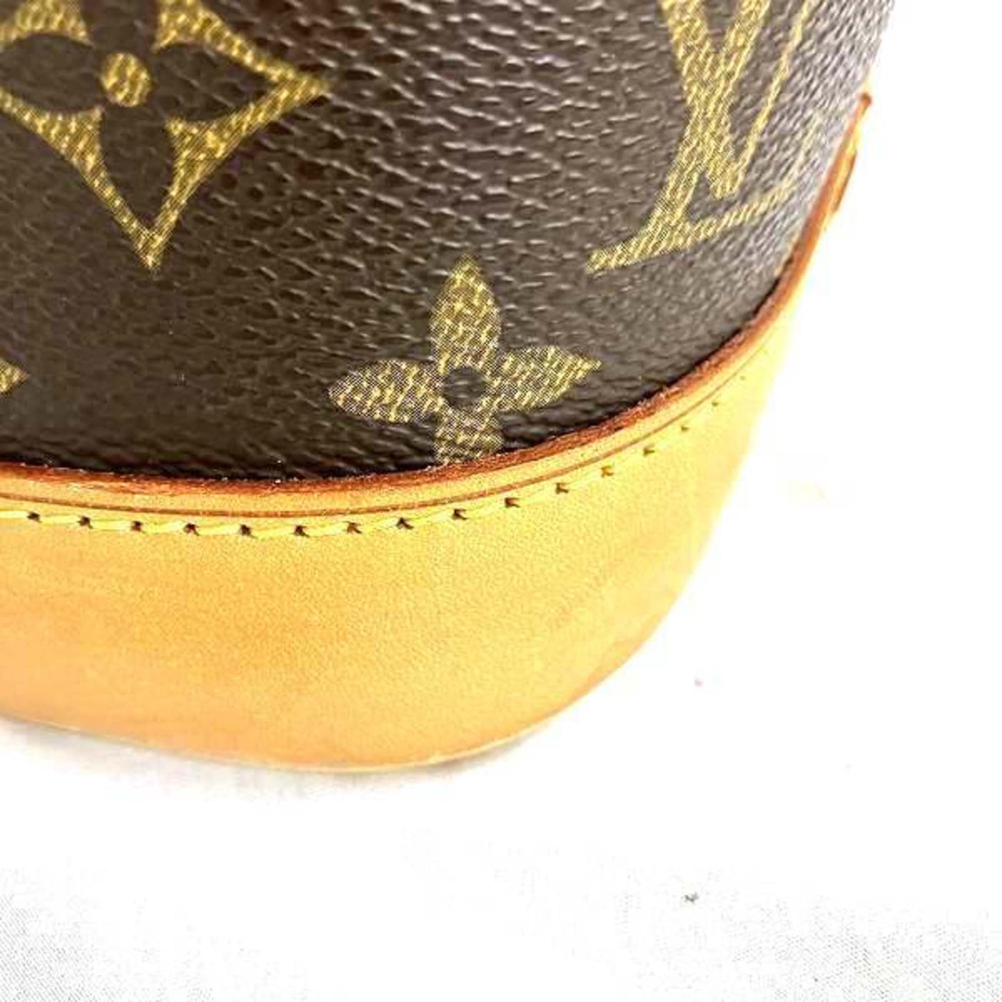 Louis Vuitton  Monogram Monogram Handbag