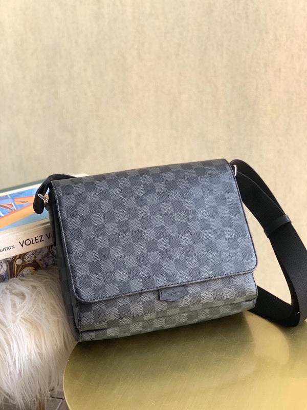 Alice Bags- Louis Vuittons  - 15869