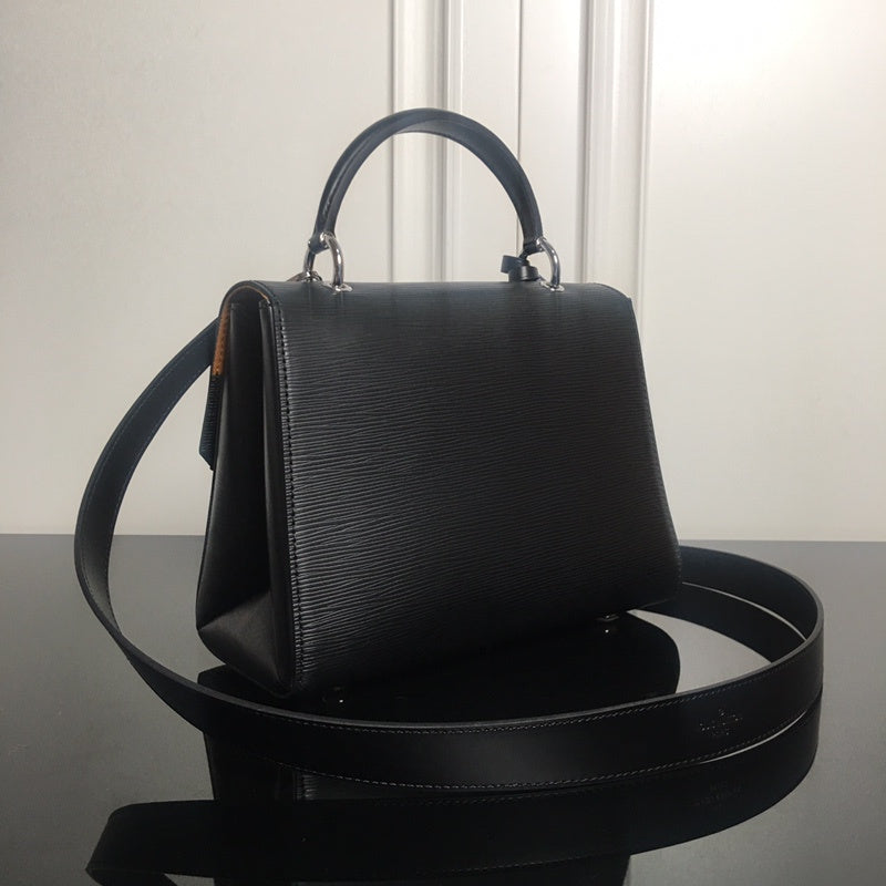 Alice Bags- Louis Vuittons  - 15859