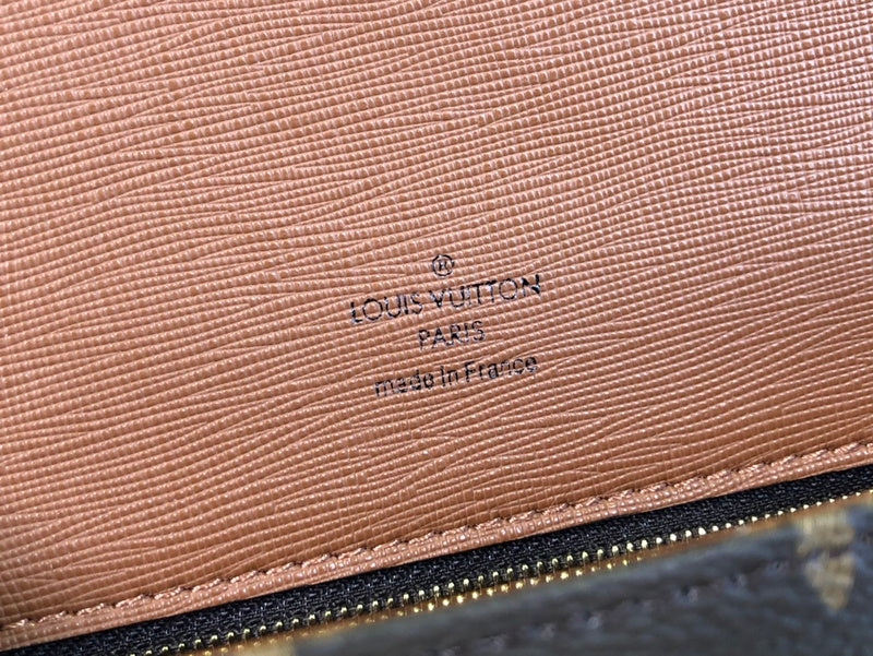 Alice Bags- Louis Vuittons  - 16016
