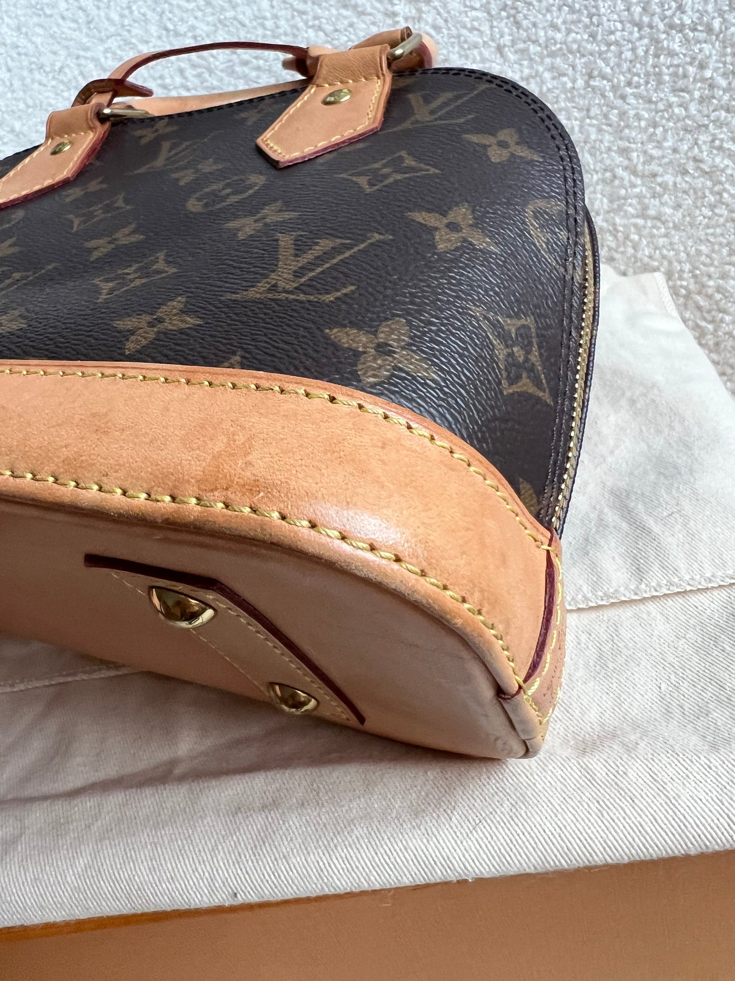 Louis Vuitton Alma BB Monogram (RRP £1,430)