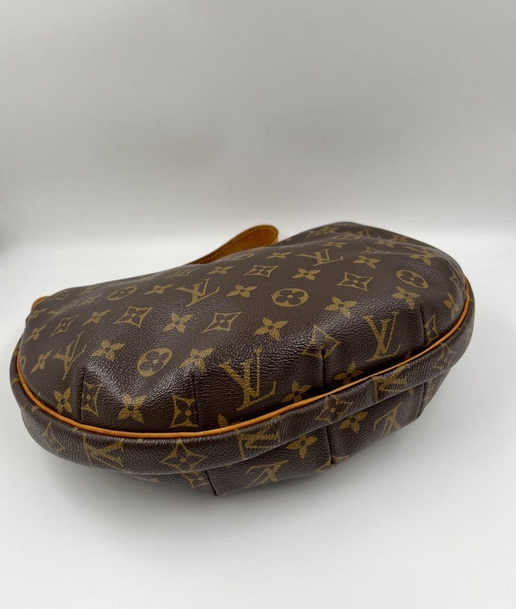 Louis Vuitton Croissant MM