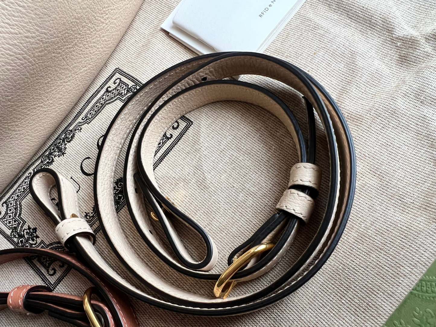 Gucci Cream Medium Diana Hobo (RRP £2110)