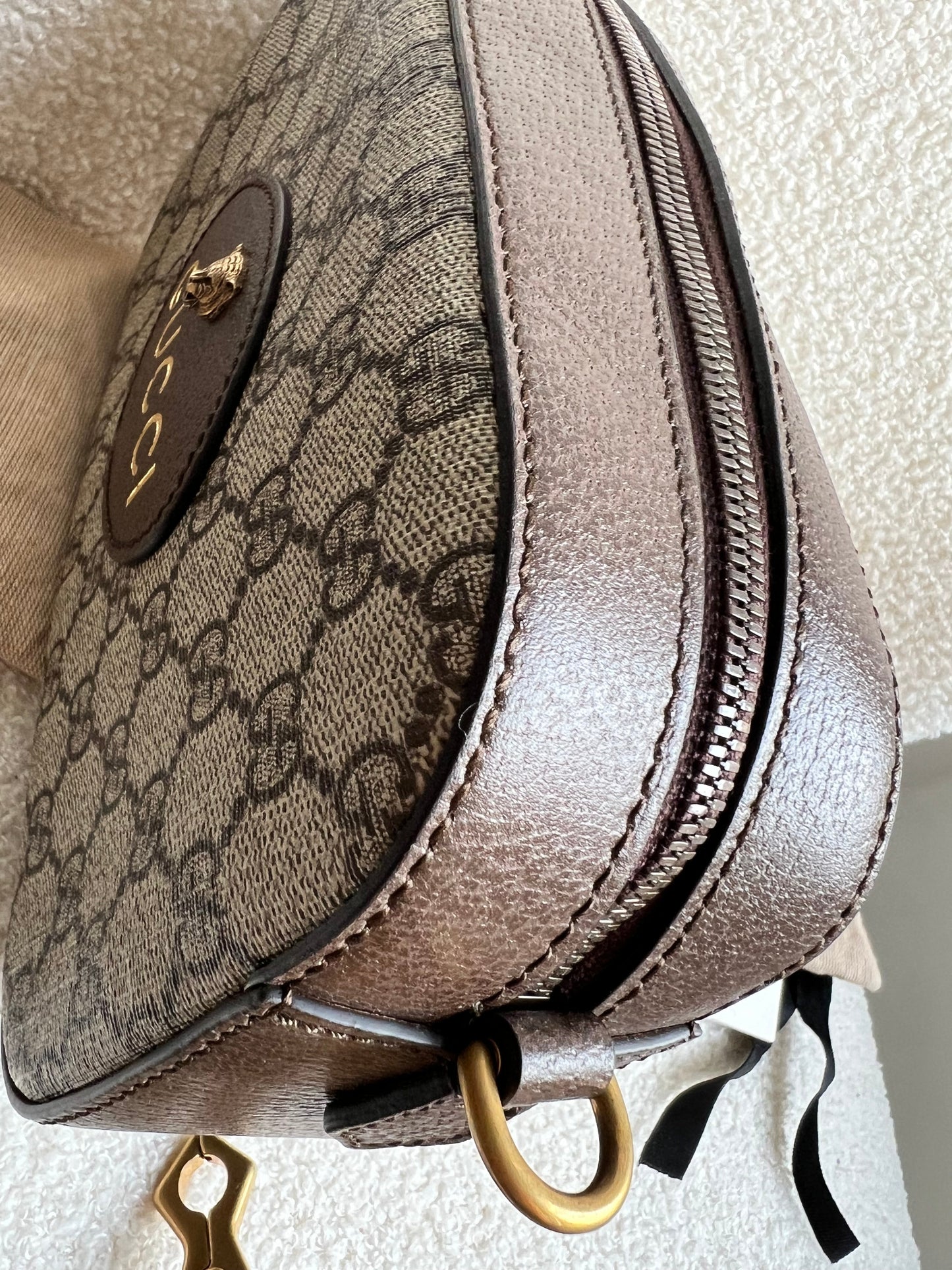 Gucci Neo Vintage GG Supreme Messenger Bag (RRP £1310)