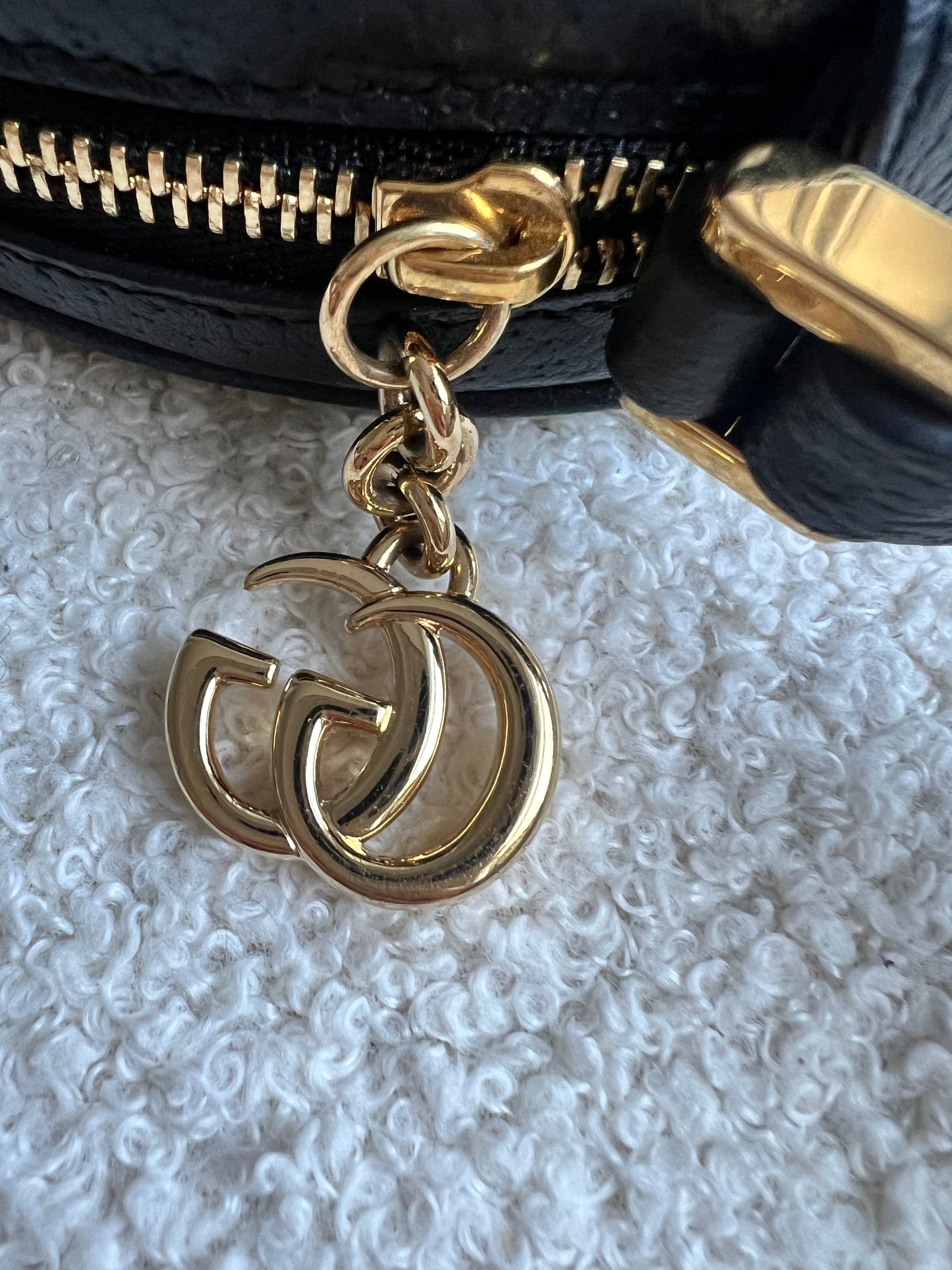 Gucci GG Round Black Ophidia Clutch