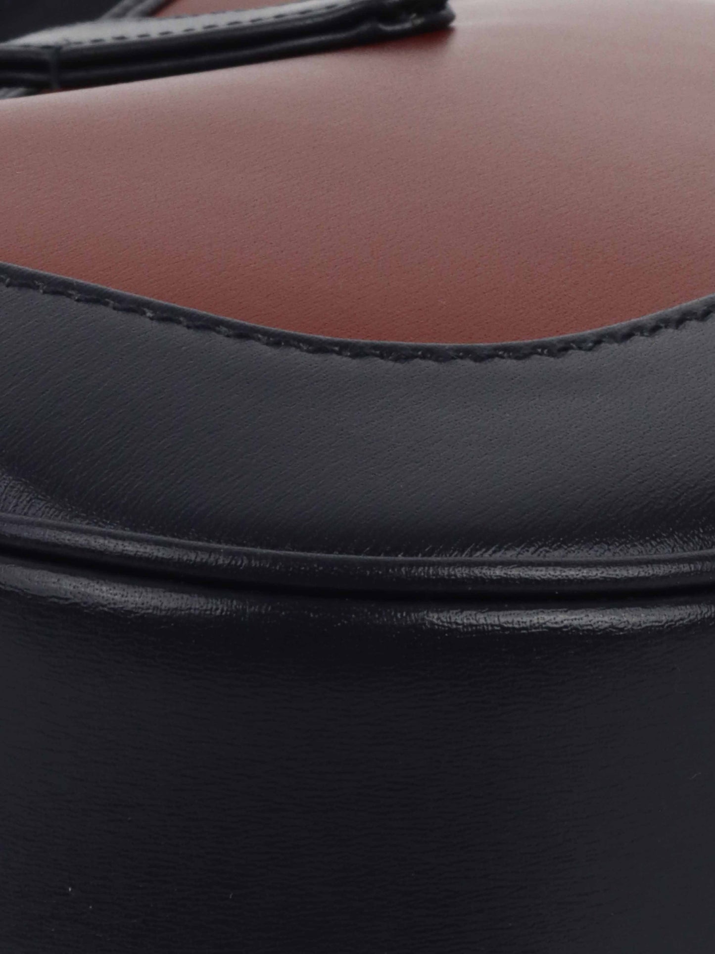 Gucci Jackie 1961 Small Shoulder Bag.