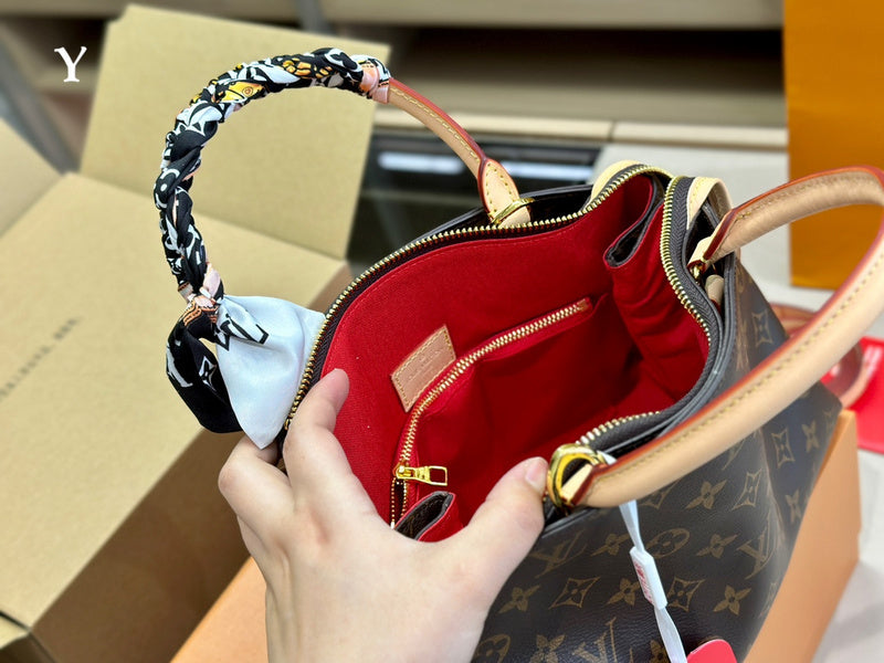 Alice bags - Louis Vuittons  - 15092