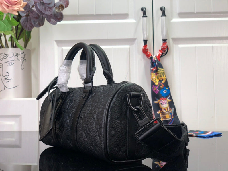 Alice Bags- Louis Vuittons  - 16535