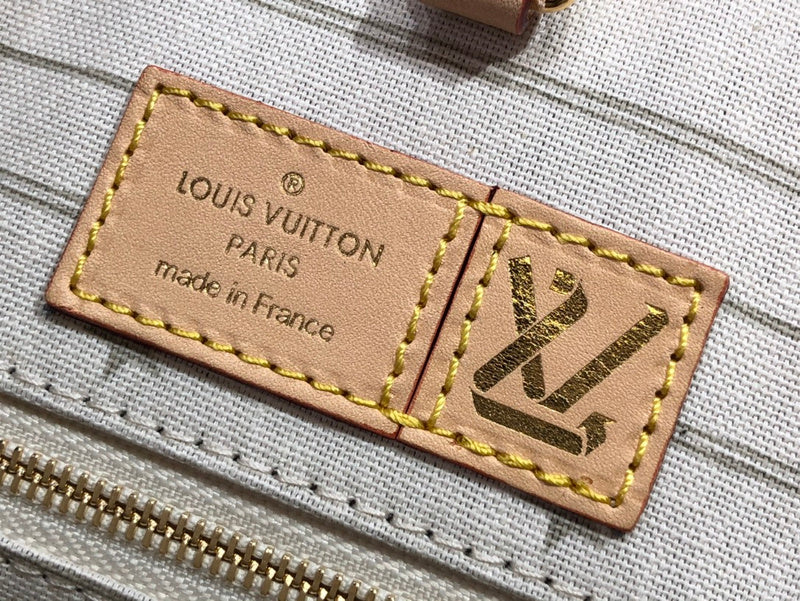 Alice Bags- Louis Vuittons  - 16500