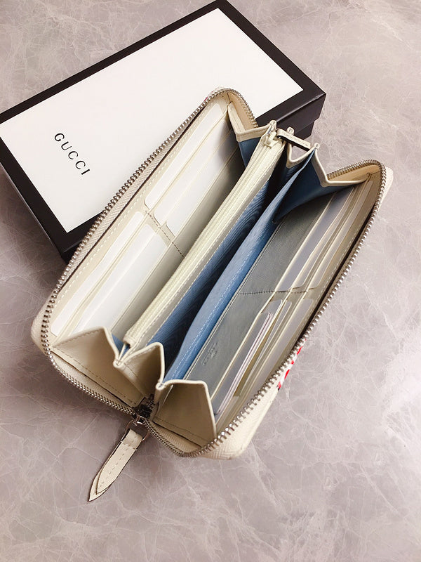 Gucci   Luxury Bags  1355