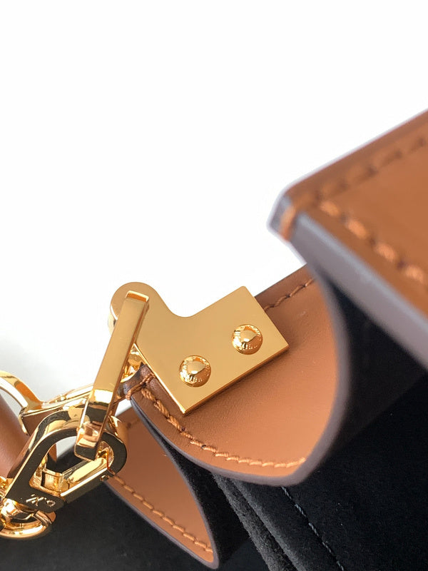 Alice Bags- Louis Vuittons  - 16230