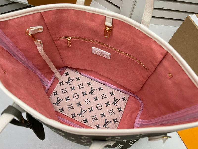 Alice Bags- Louis Vuittons  - 16574