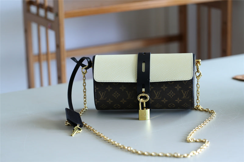 Alice bags - Louis Vuittons  - 7979