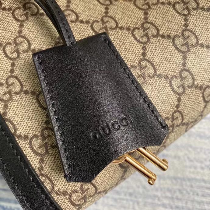 Gucci   Luxury Bags  1385