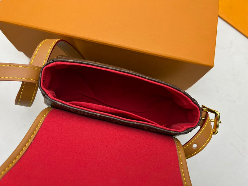 Alice Bags- Louis Vuittons  - 16620