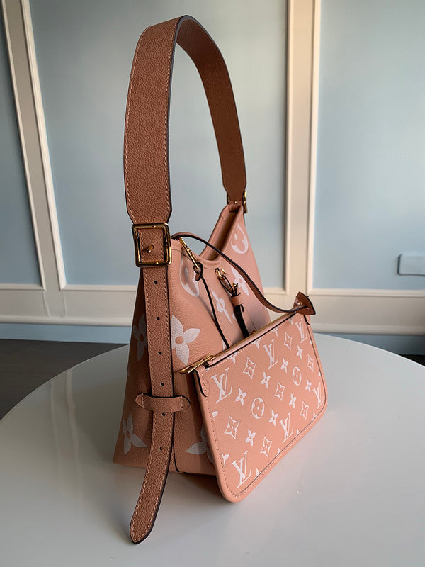 Alice Bags- Louis Vuittons  - 16033