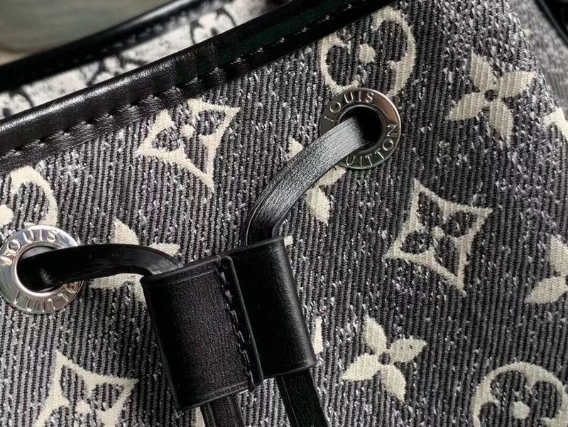Alice Bags- Louis Vuittons  - 16023