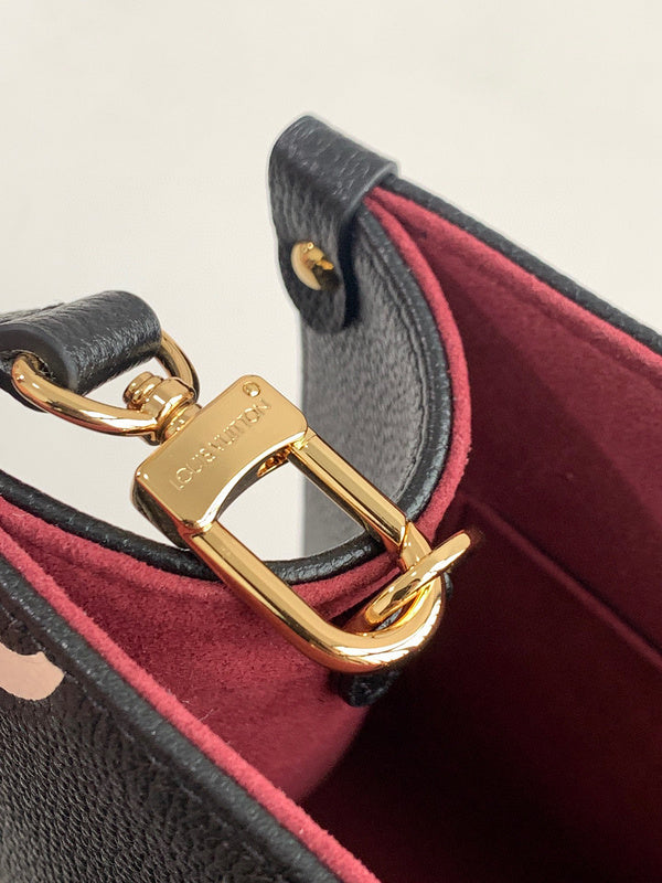 Alice Bags- Louis Vuittons  - 16402