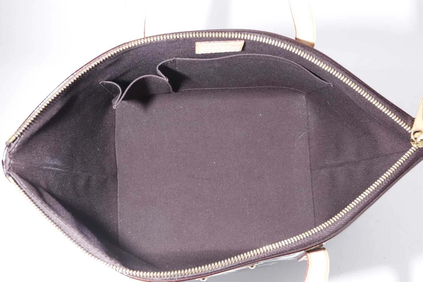 LOUIS VUITTON BELLEVUE TOTE BAG (FL0110), PM SIZE, AMARANTE MONOGRAM VERNIS, WITH DUST COVER