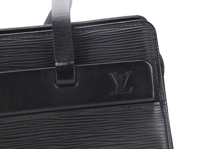 LOUIS VUITTON CROSISETTE PM BLACK EPI LEATHER WITH DUST COVER
