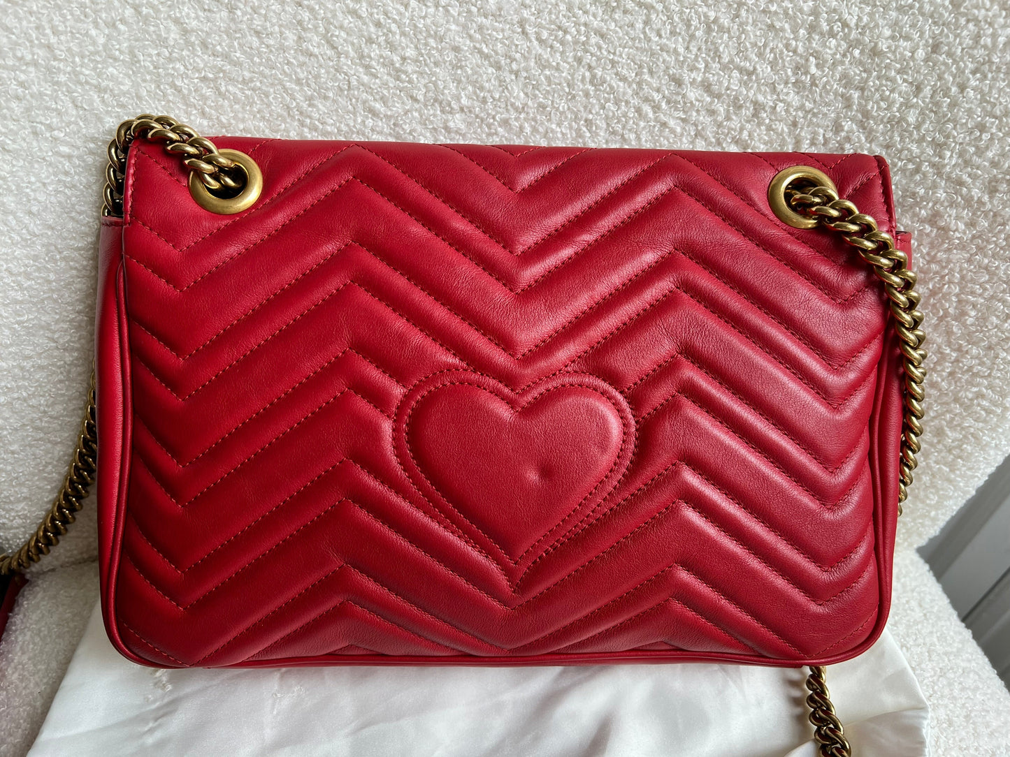 Gucci GG Hibiscus Red Marmont Medium Shoulder Bag (RRP £2,340)
