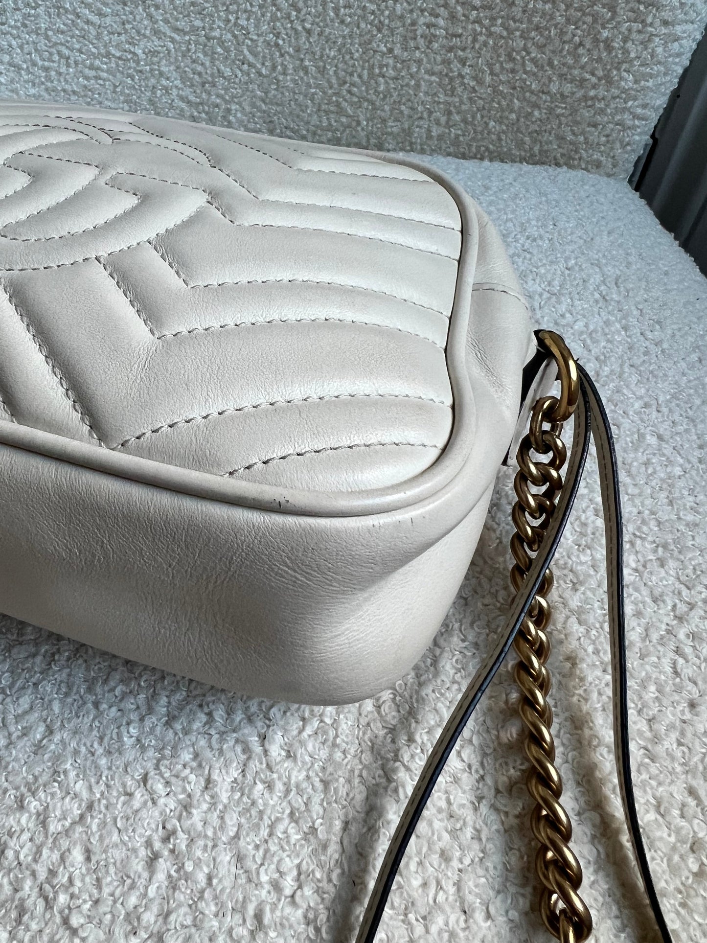 Gucci GG White Marmont Small Shoulder Bag (RRP £1440)