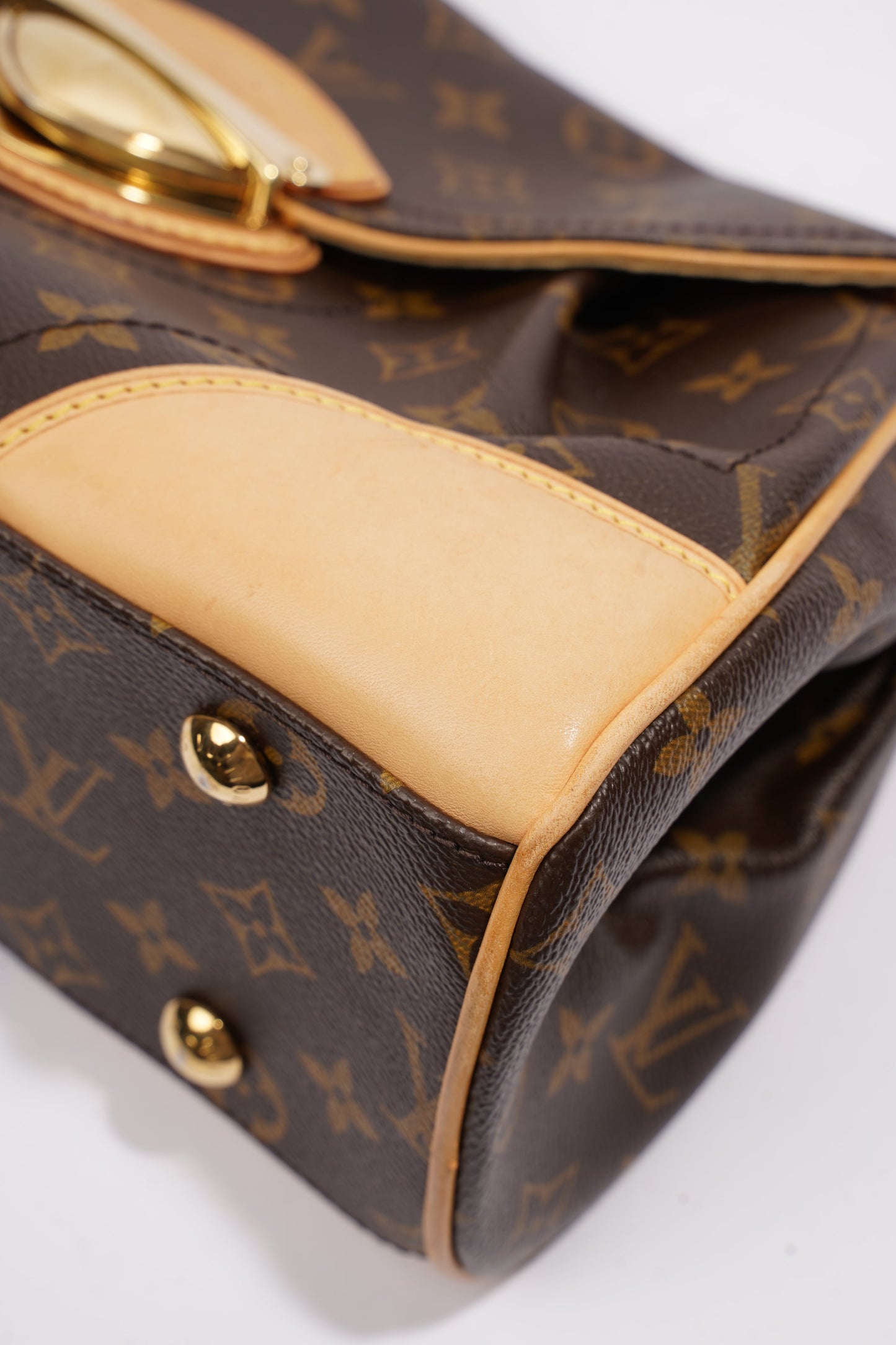 Louis Vuitton Beverly Monogram Coated Canvas MM
