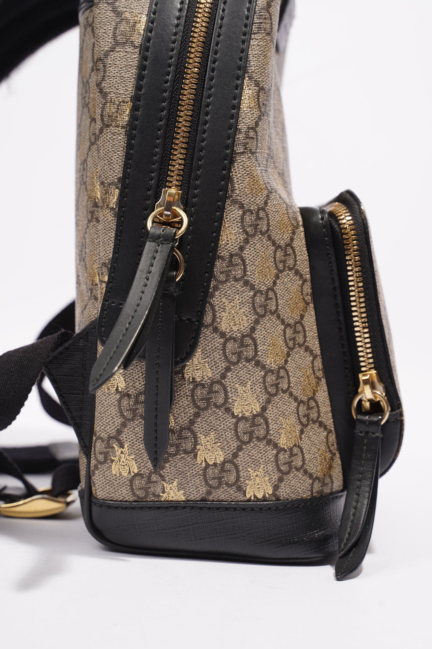 Gucci Bee Backpack Supreme Print / Black Coated Canvas Small