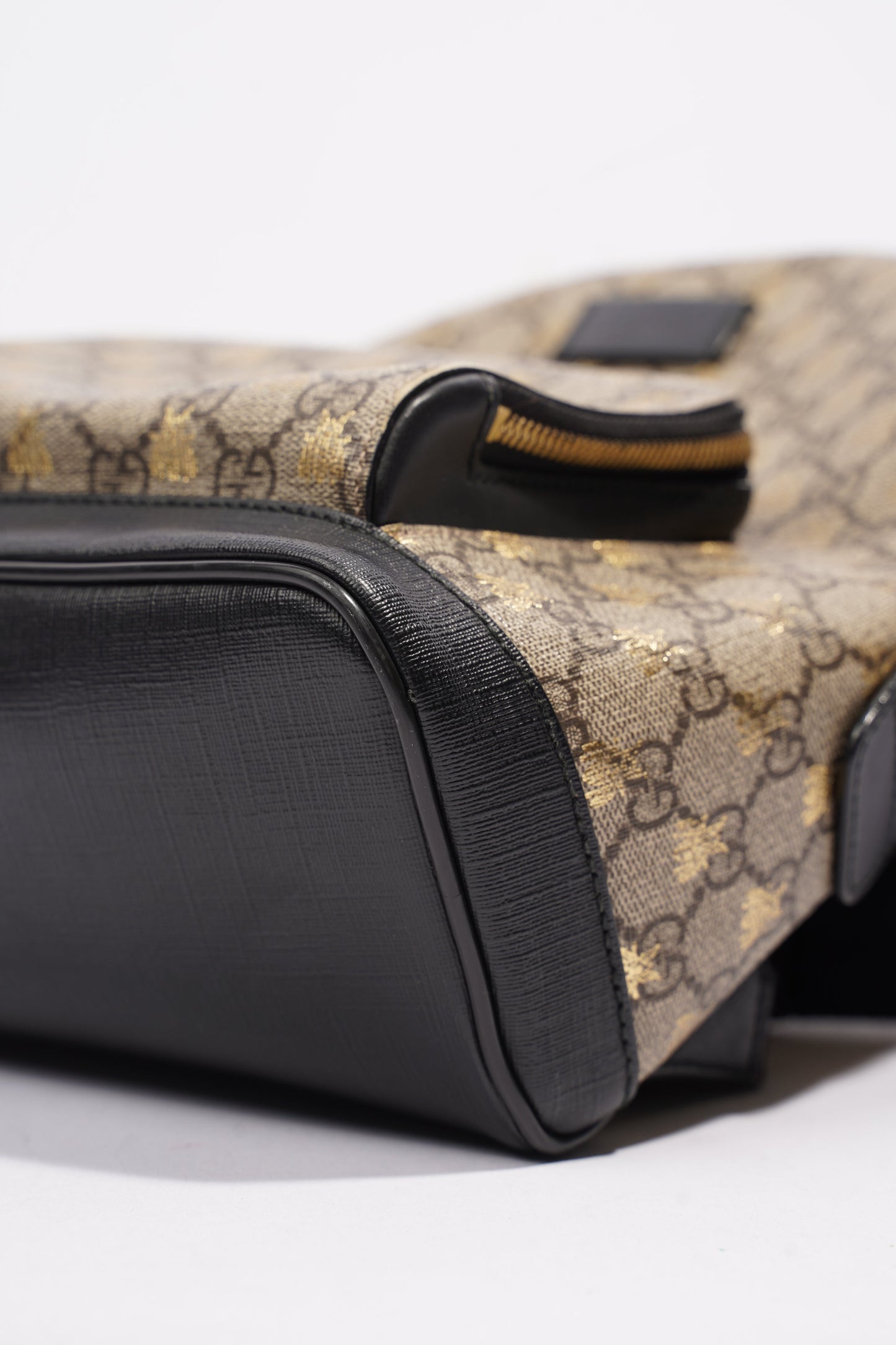 Gucci Bee Backpack Supreme Print / Black Coated Canvas Small