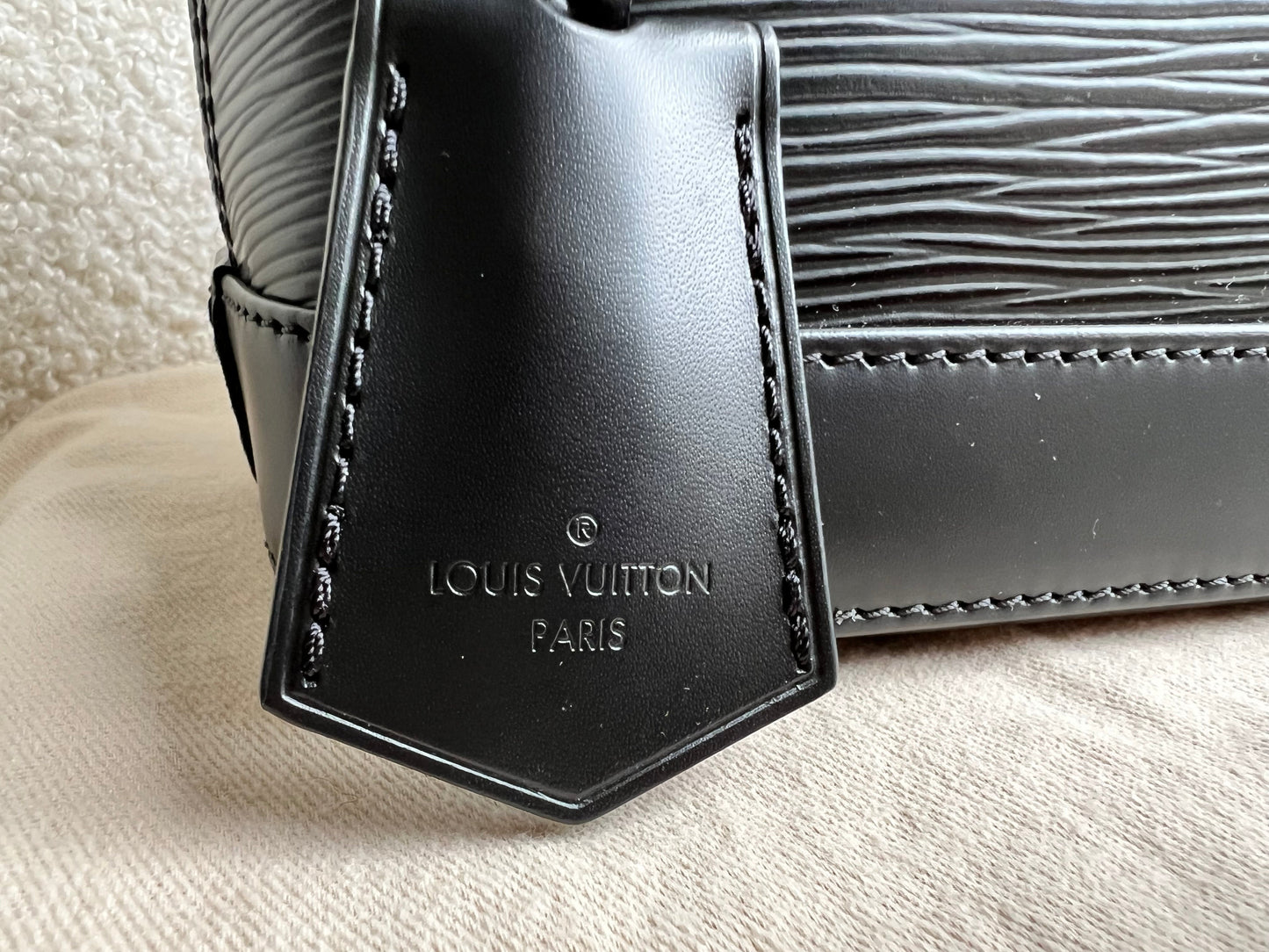 Louis Vuitton Alma BB Black Epi