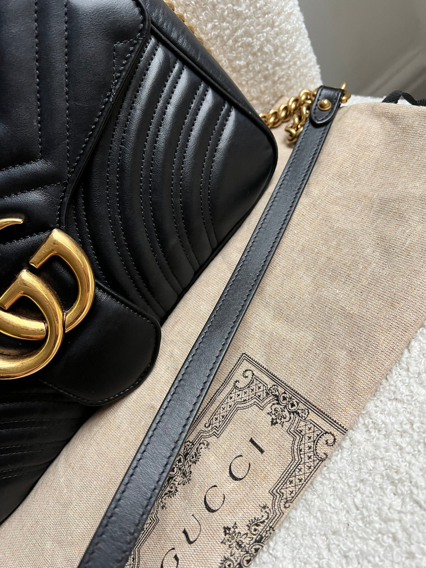 Gucci GG Black Marmont Medium Shoulder Bag (RRP £2,340)