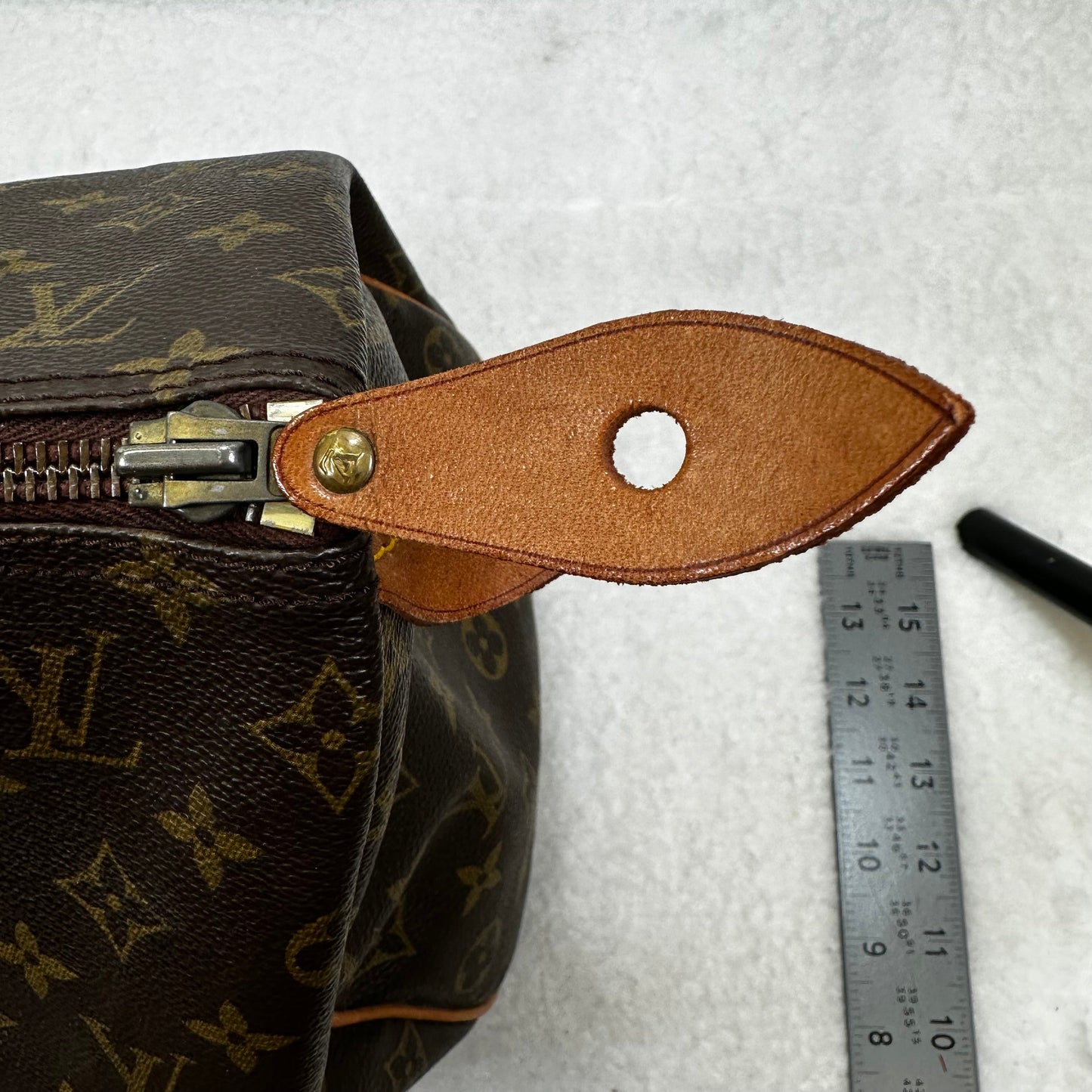 HandBag Luxury Designer Louis Vuitton Speedy 40, Size Large