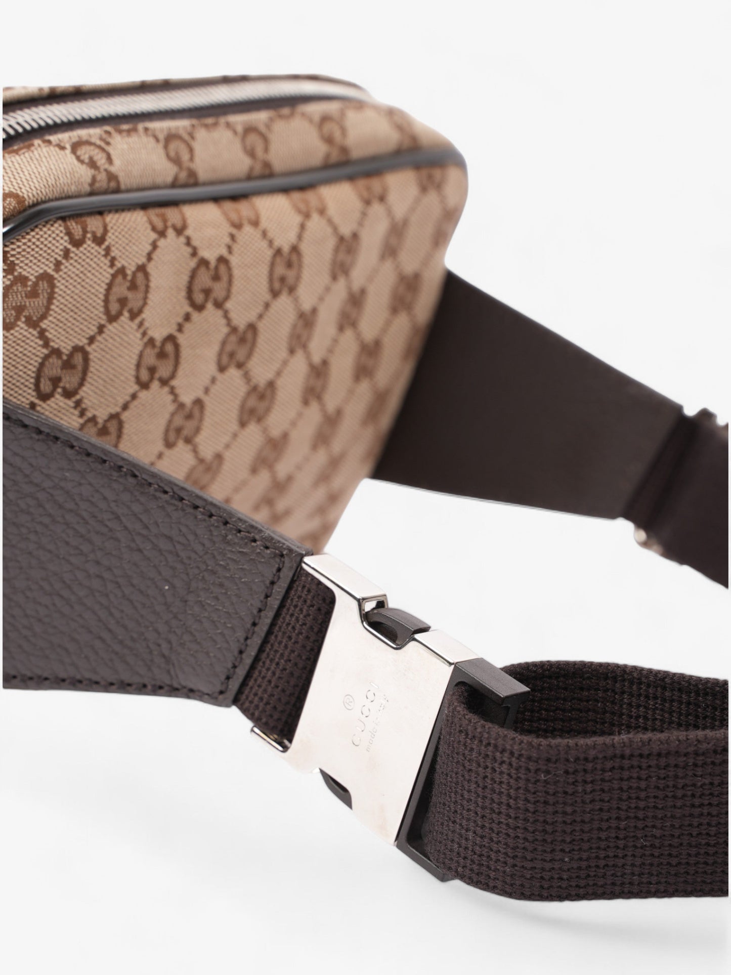 Gucci GG Bum Bag GG Supreme Canvas